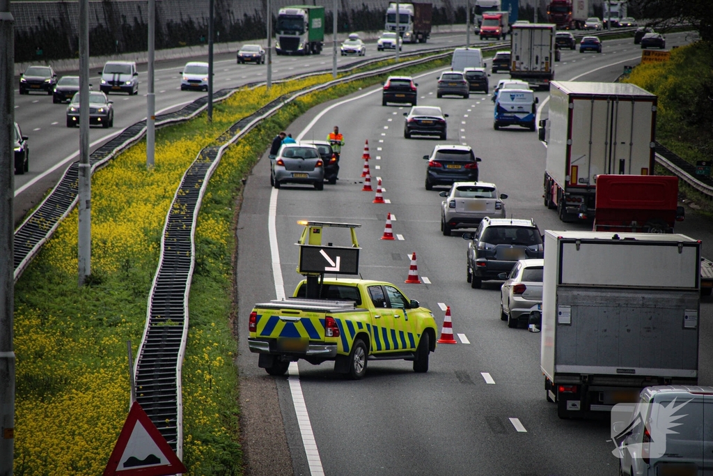 Kop-staartbotsing zorgt voor flinke verkeershinder