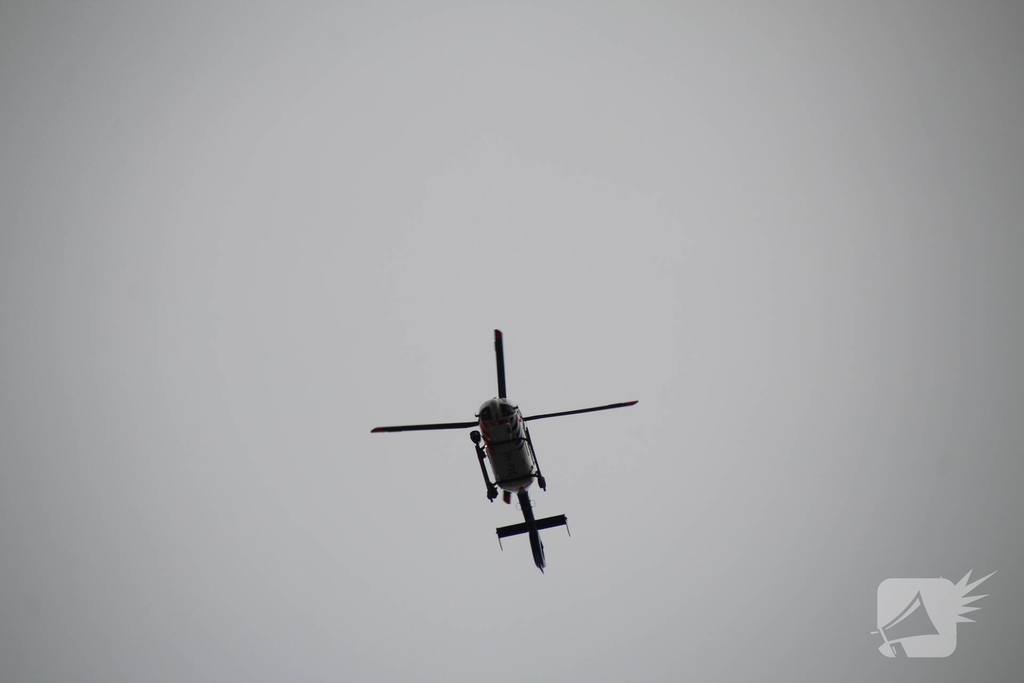 Fatbiker negeert stopbord en botst met auto