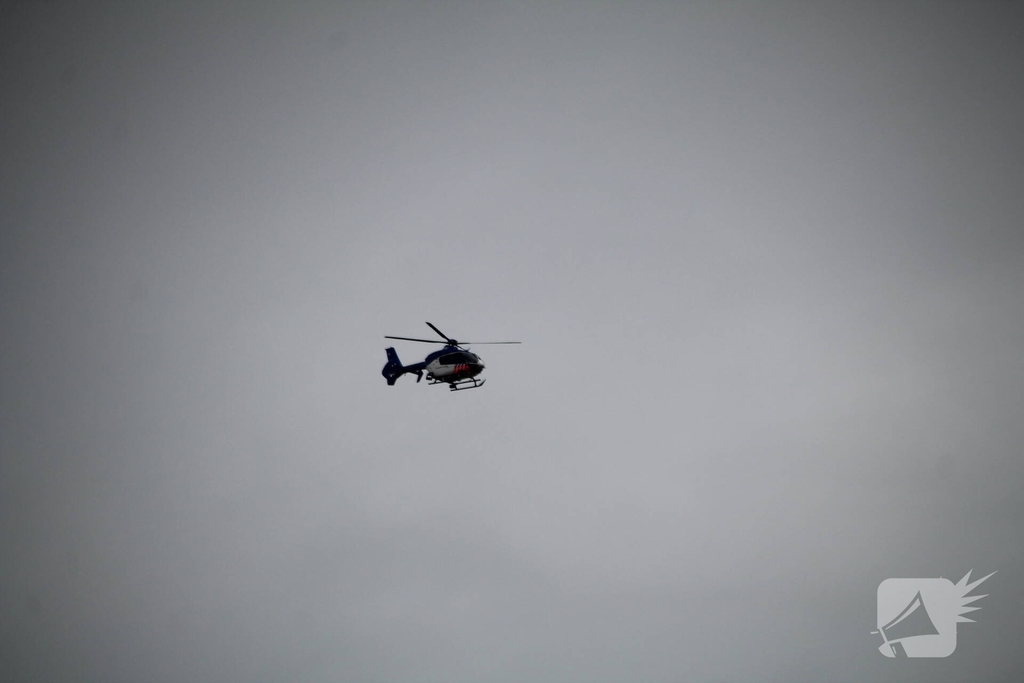Fatbiker negeert stopbord en botst met auto