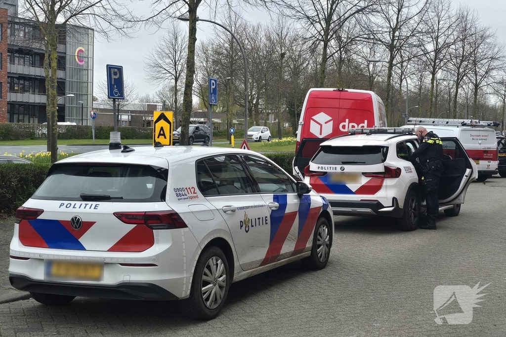 Onderzoek in woning na twee aanhoudingen