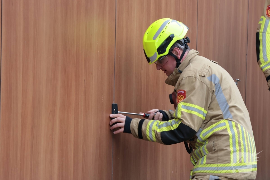 Brandweer schakelt in bij lekkage benzine