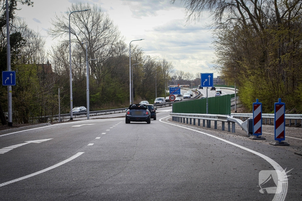 Nieuwe verkeerslichten geïnstalleerd op kruising
