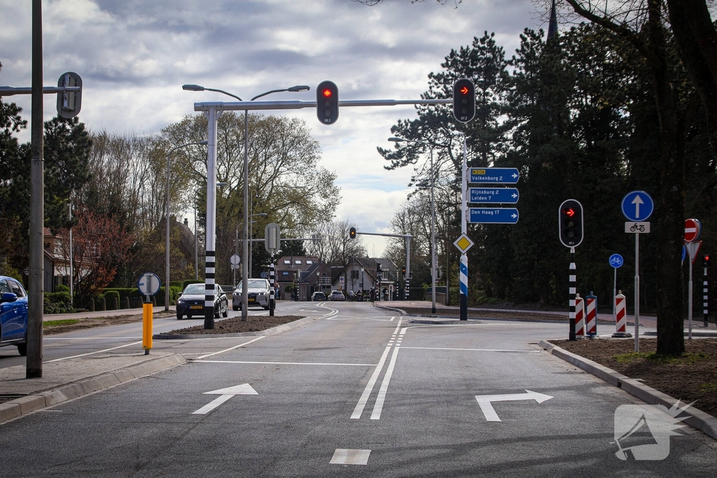 Nieuwe verkeerslichten geïnstalleerd op kruising