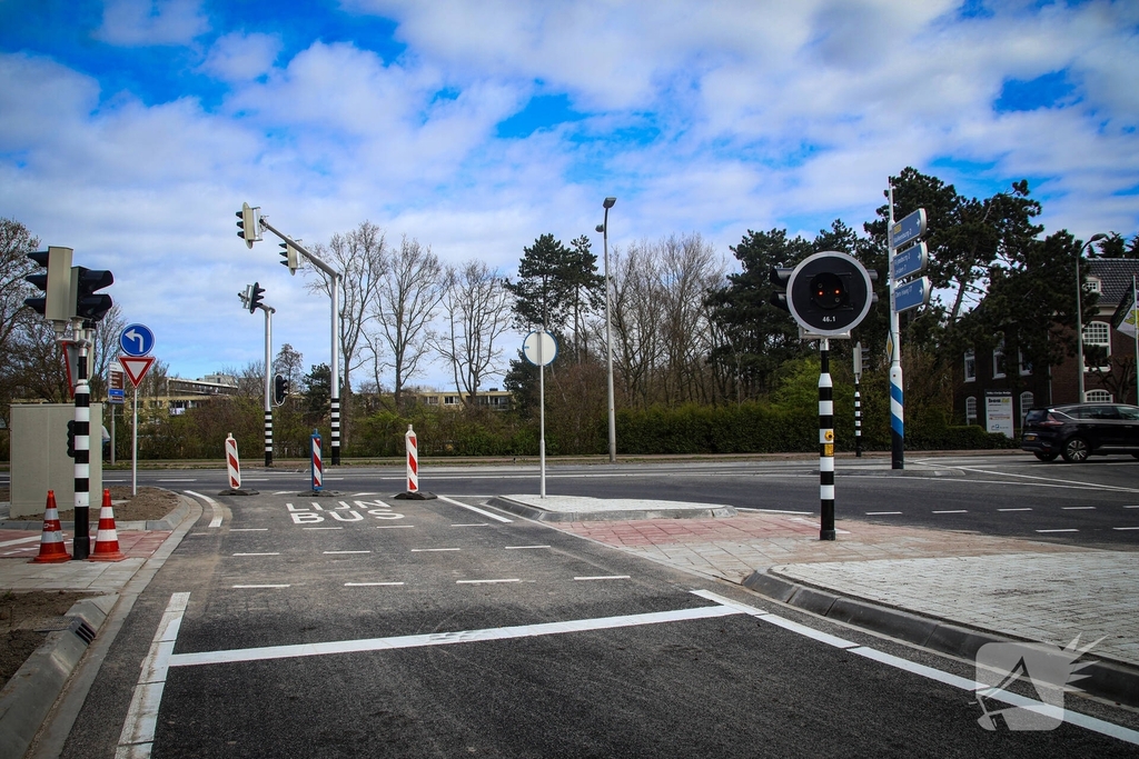 Nieuwe verkeerslichten geïnstalleerd op kruising