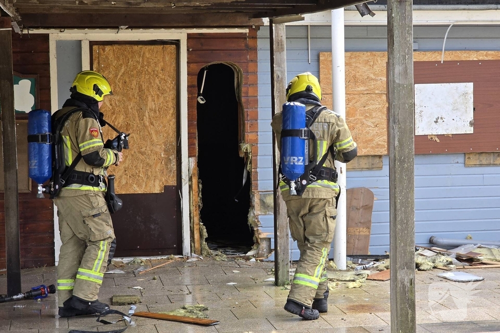 Brand in leegstaand pand moeilijk te bereiken