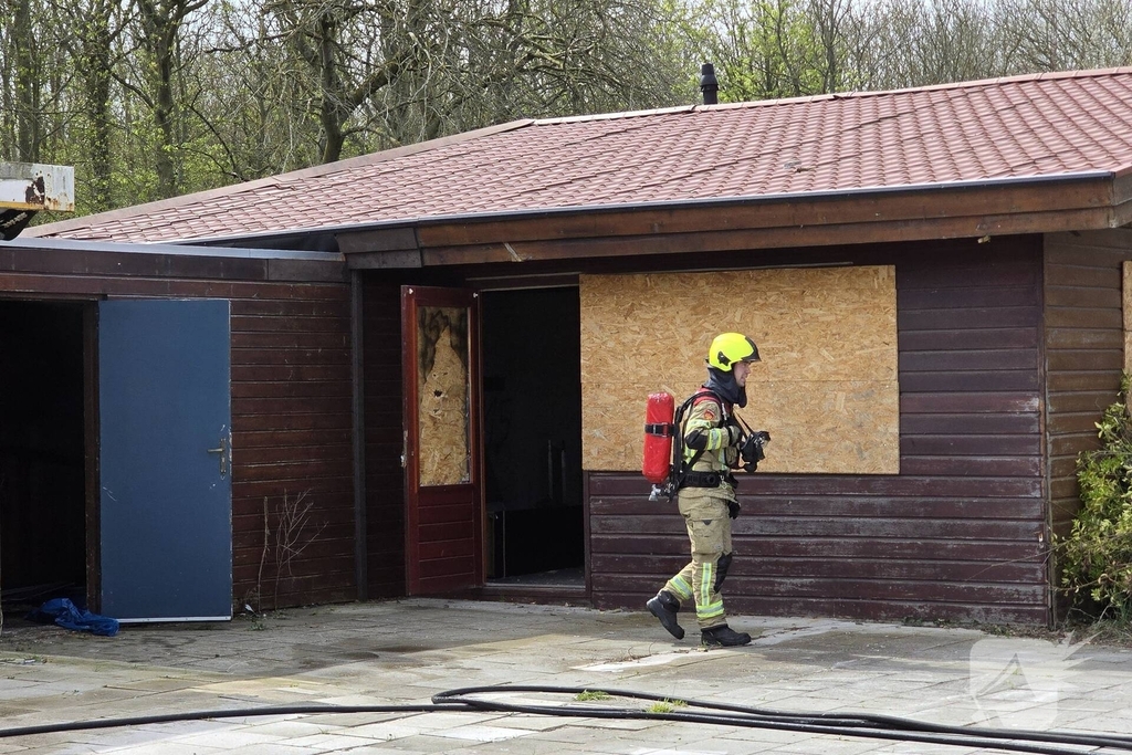 Brand in leegstaand pand moeilijk te bereiken