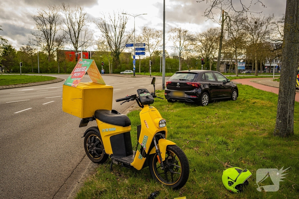 Gewonde bij ongeval tussen scooter en auto