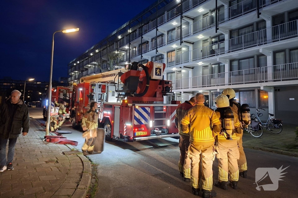 Omstanders melden woningbrand door afgaande rookmelder