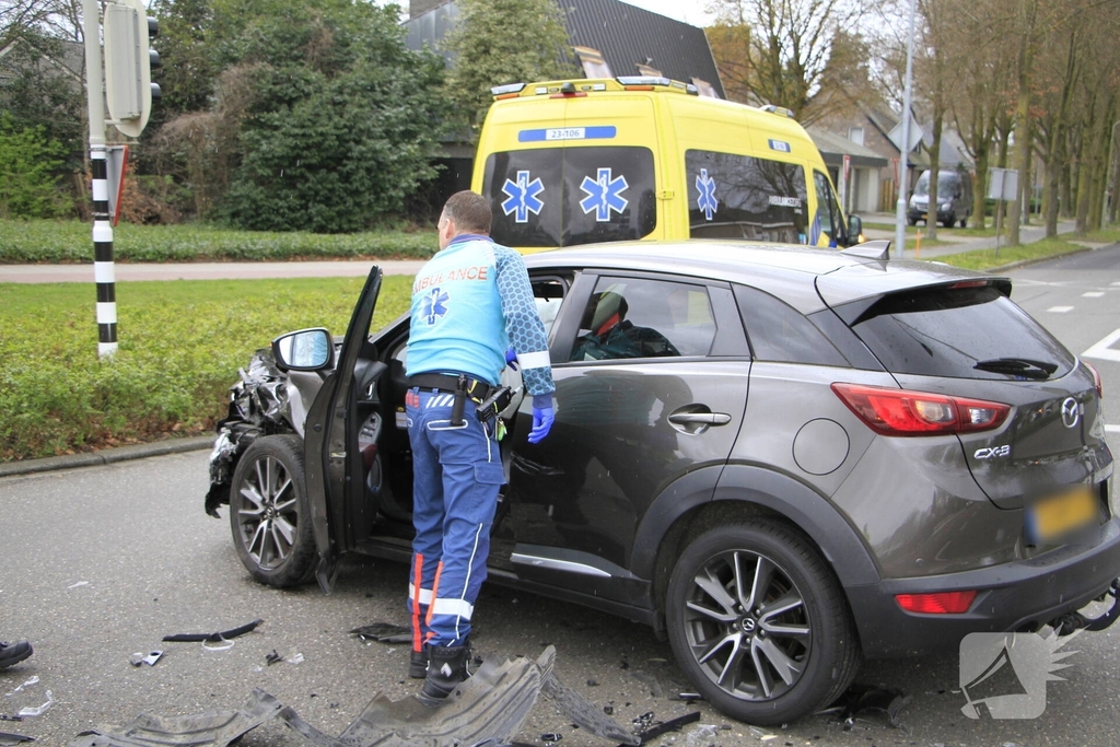 Ongeval met meerdere gewonden bij kruising