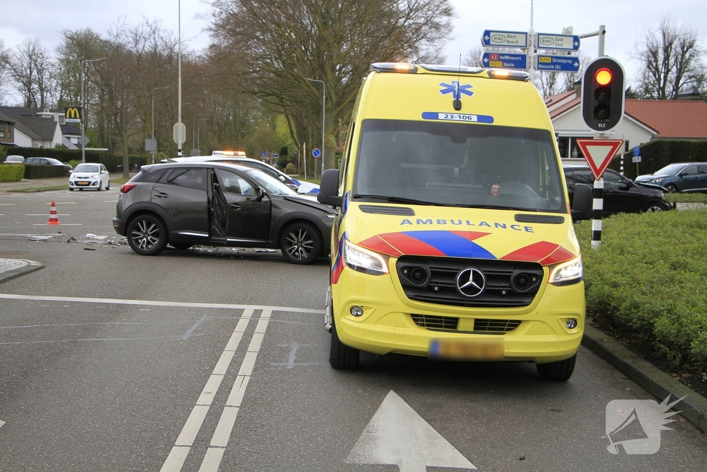 Ongeval met meerdere gewonden bij kruising