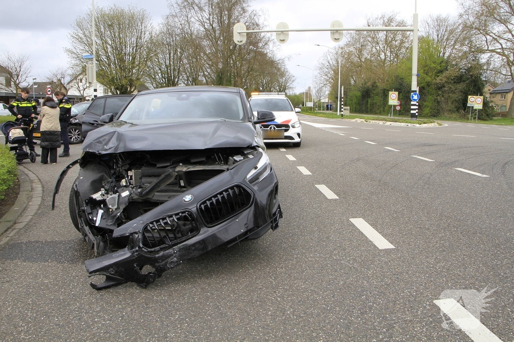 Ongeval met meerdere gewonden bij kruising