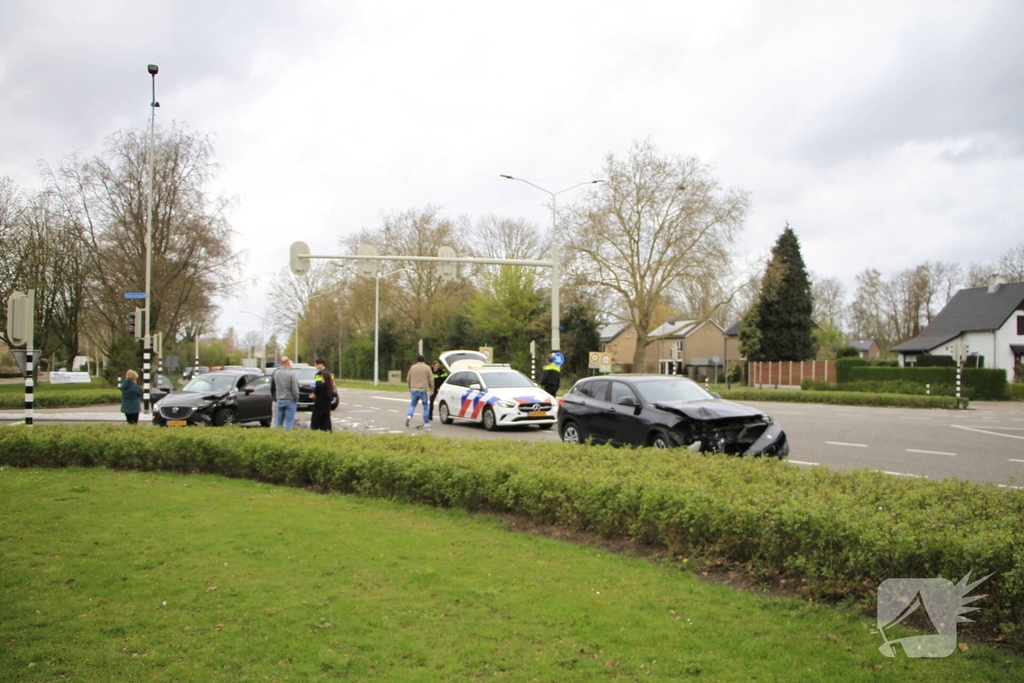 Ongeval met meerdere gewonden bij kruising