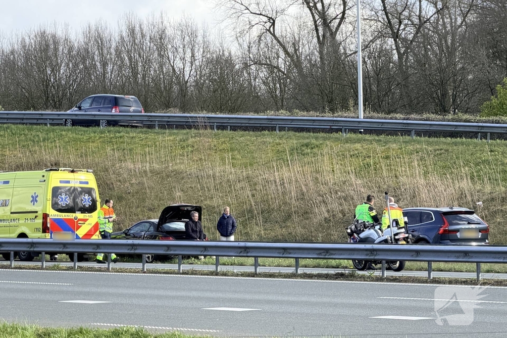 Aanrijding leidt tot afsluiting van de weg