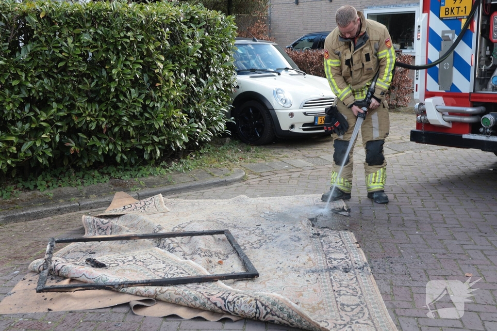 Brand in woning leidt tot schade