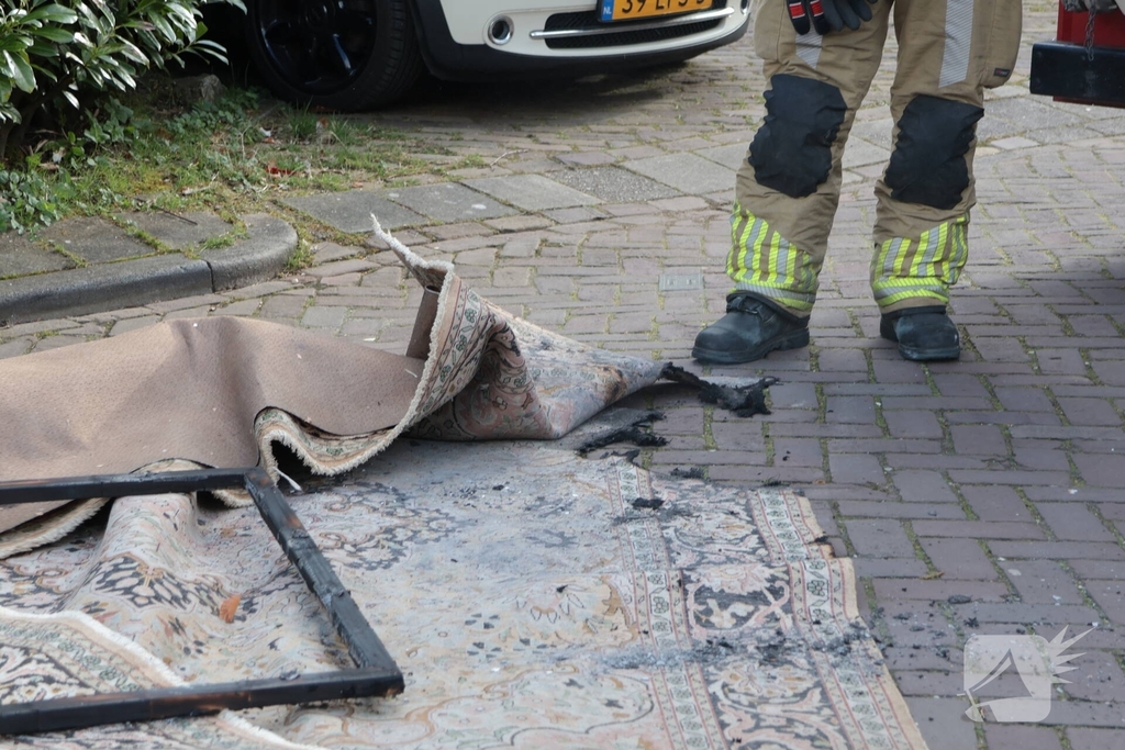 Brand in woning leidt tot schade