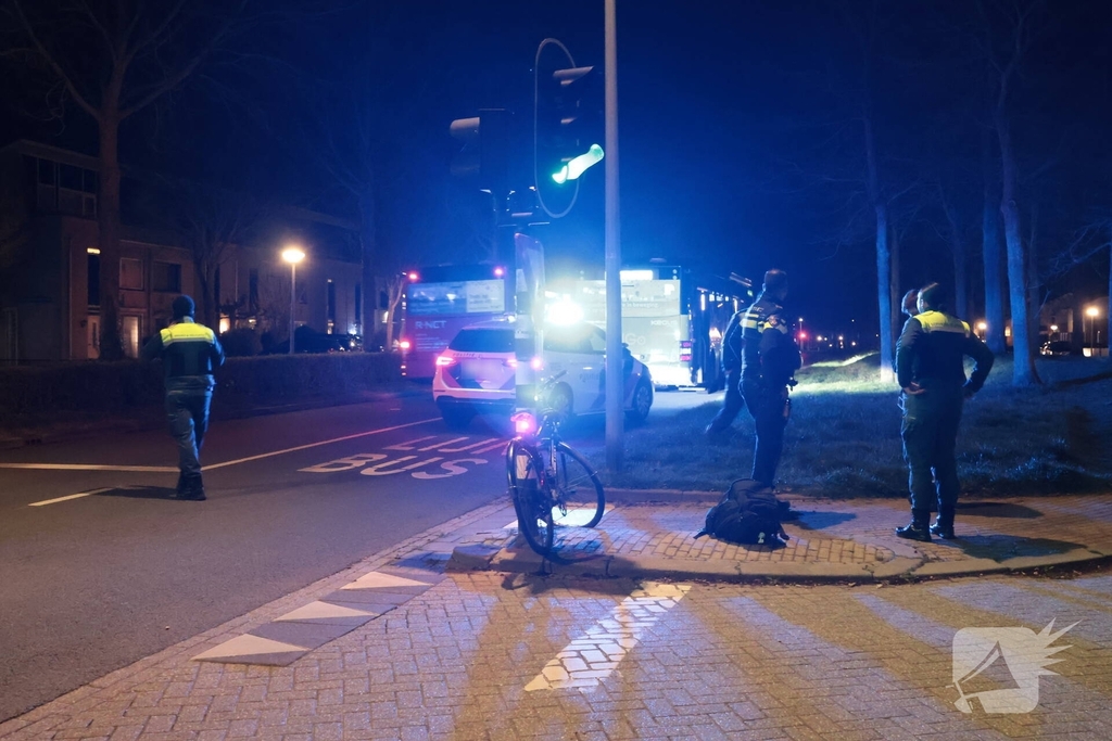 Fietser gewond na aanrijding met lijnbus