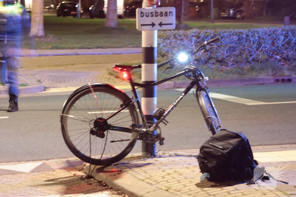 Fietser gewond na aanrijding met lijnbus