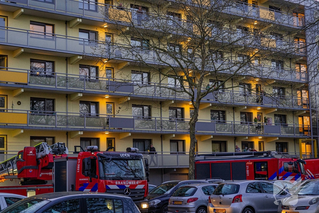 Dakbrand in flatwoning opschudding in Uden