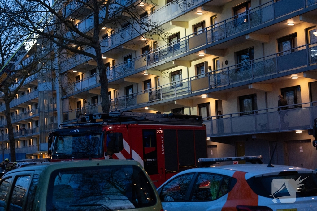 Dakbrand in flatwoning opschudding in Uden