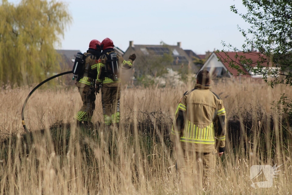 Brand in rietgebied snel geblust