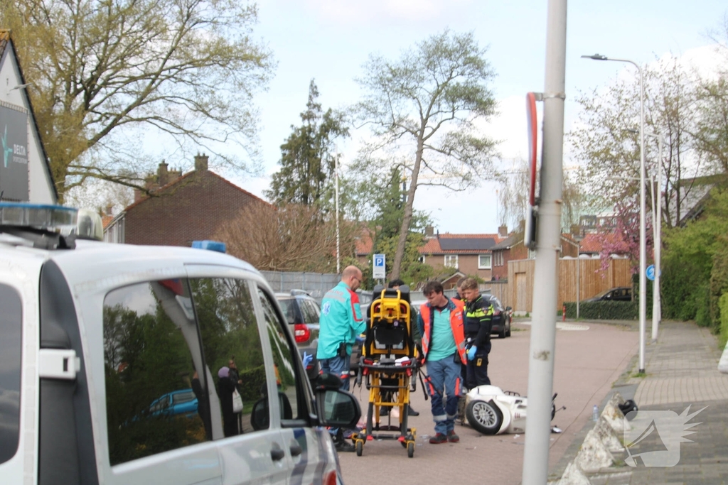 Fiets en scooter betrokken bij ernstig ongeval