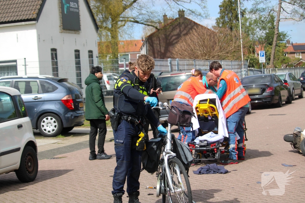 Fiets en scooter betrokken bij ernstig ongeval