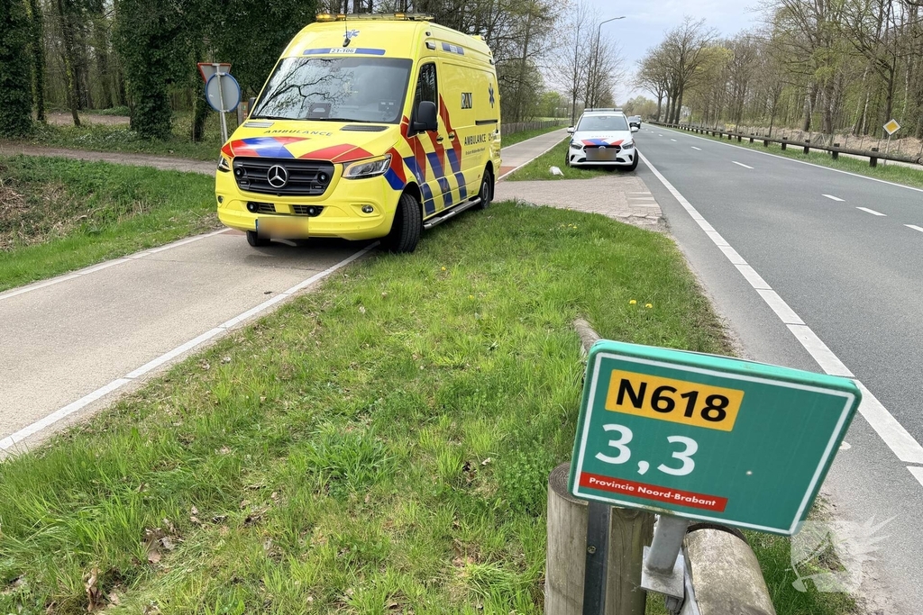 Auto belandt in sloot na ongeval