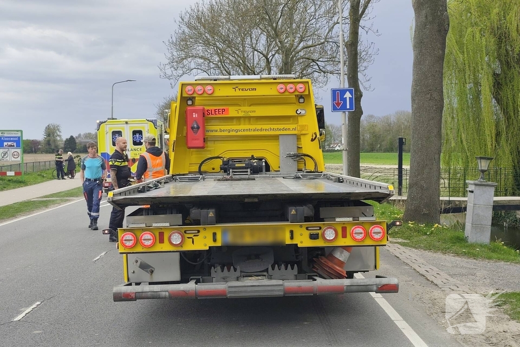 Weg afgesloten na aanrijding