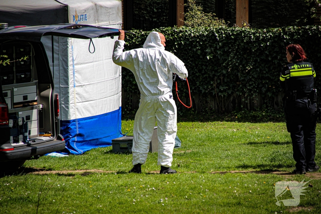 Overleden persoon aangetroffen in sloot