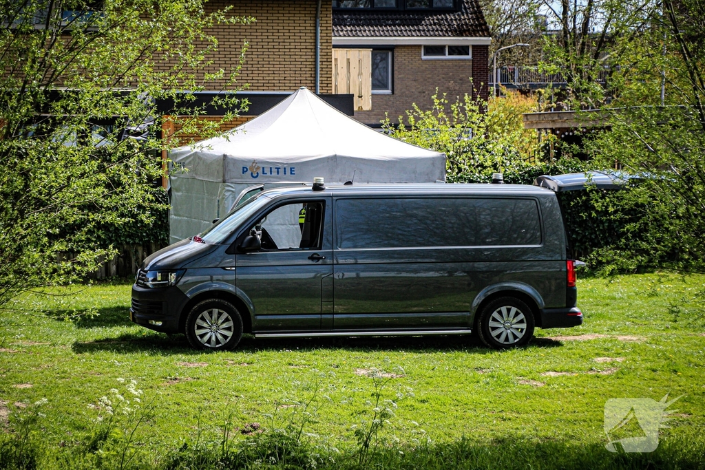 Overleden persoon aangetroffen in sloot