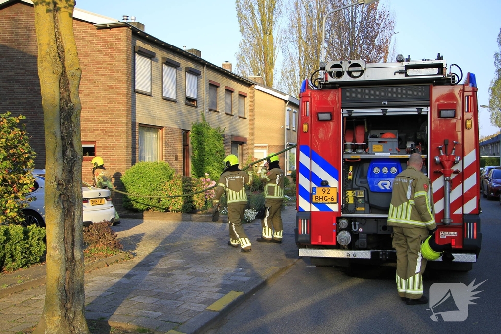 Buitenbrand in Weert zorgt voor schade aan garage