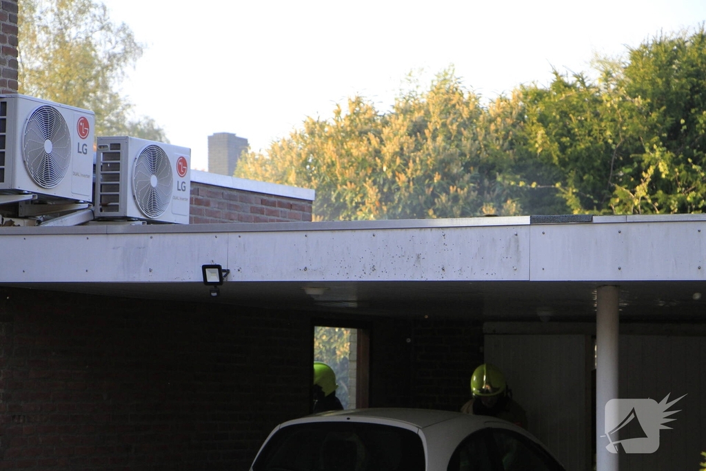 Buitenbrand in Weert zorgt voor schade aan garage