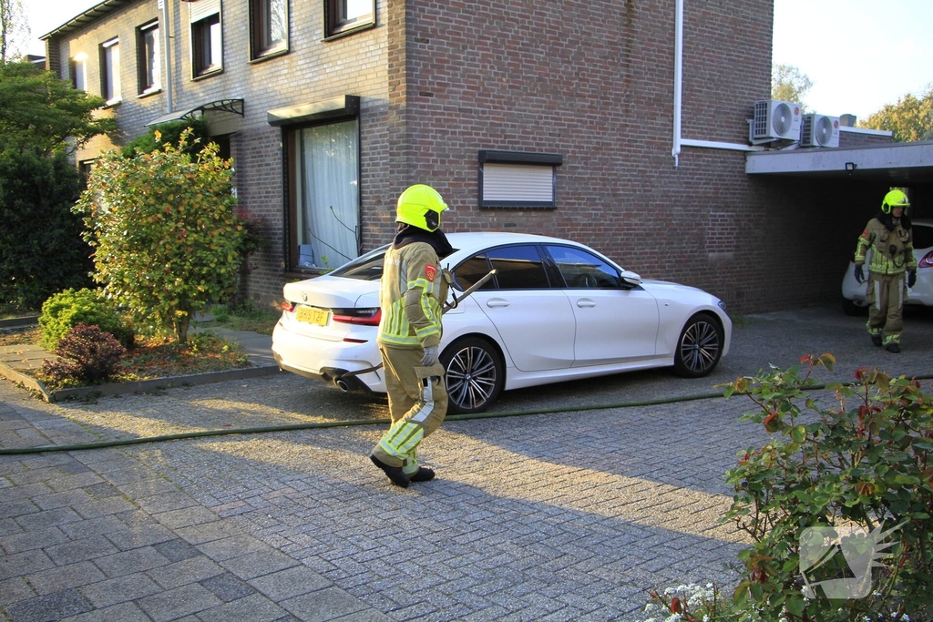 Buitenbrand in Weert zorgt voor schade aan garage