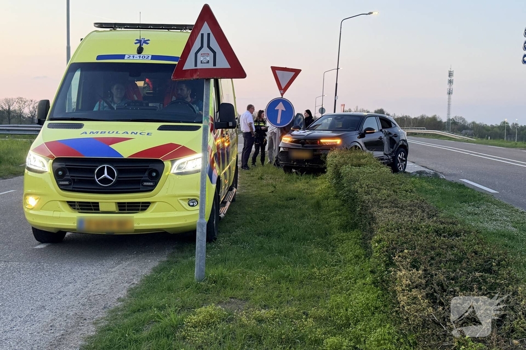 Ongeval tussen stadsbus en auto zonder gewonden