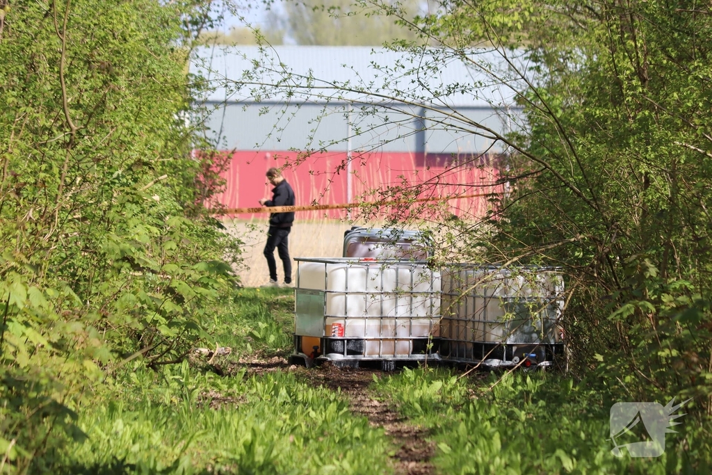 Brandweer onderzoekt drugsafval in bosgebied