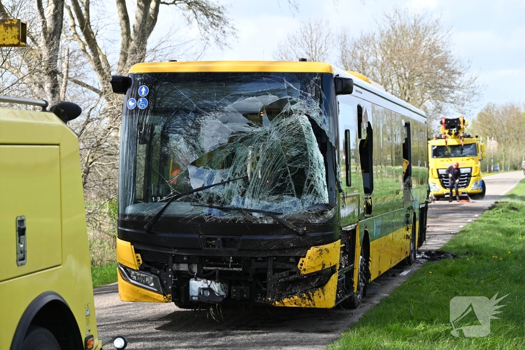 Zes gewonden bij ongeval met lijnbus