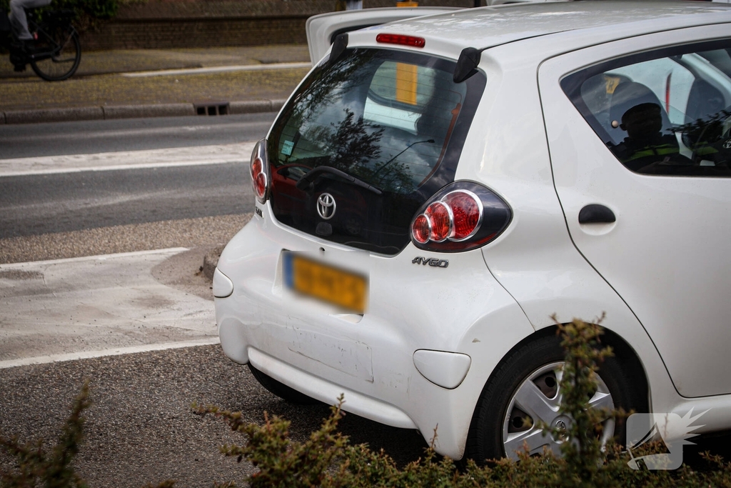 Kop-staartaanrijding tussen twee auto's