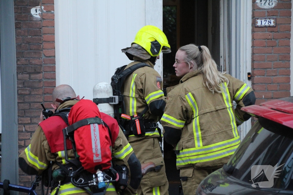 Woningbrand door aangekoekt eten veroorzaakt rookontwikkeling