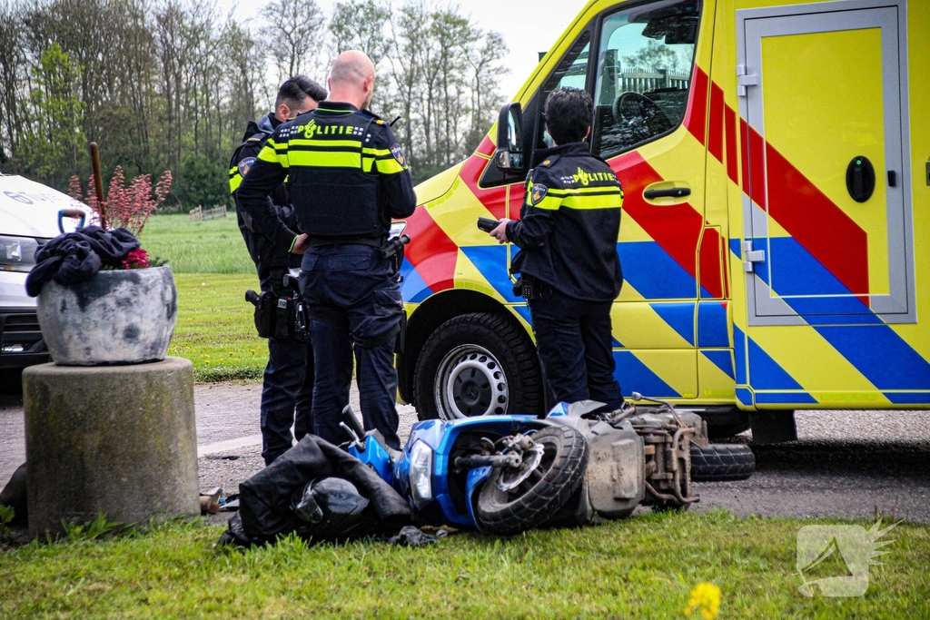 Scooterrijder komt ten val in ongeval