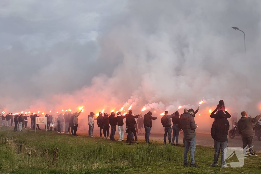 Uitvaart motorrijder trekt veel bezoekers