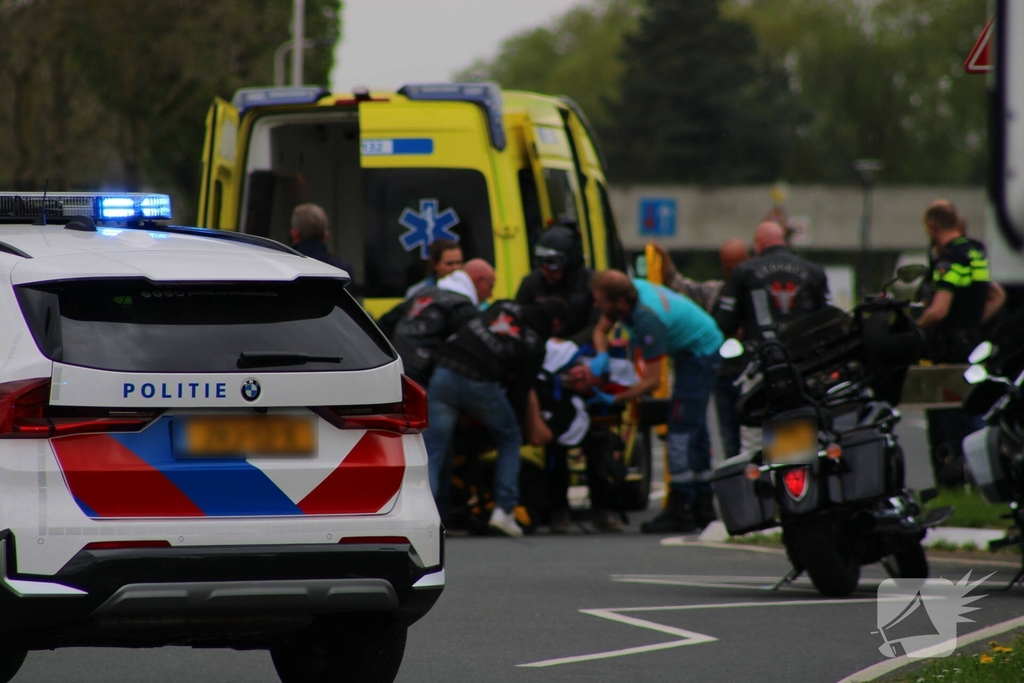 Motorrijder met spoed naar ziekenhuis na valpartij