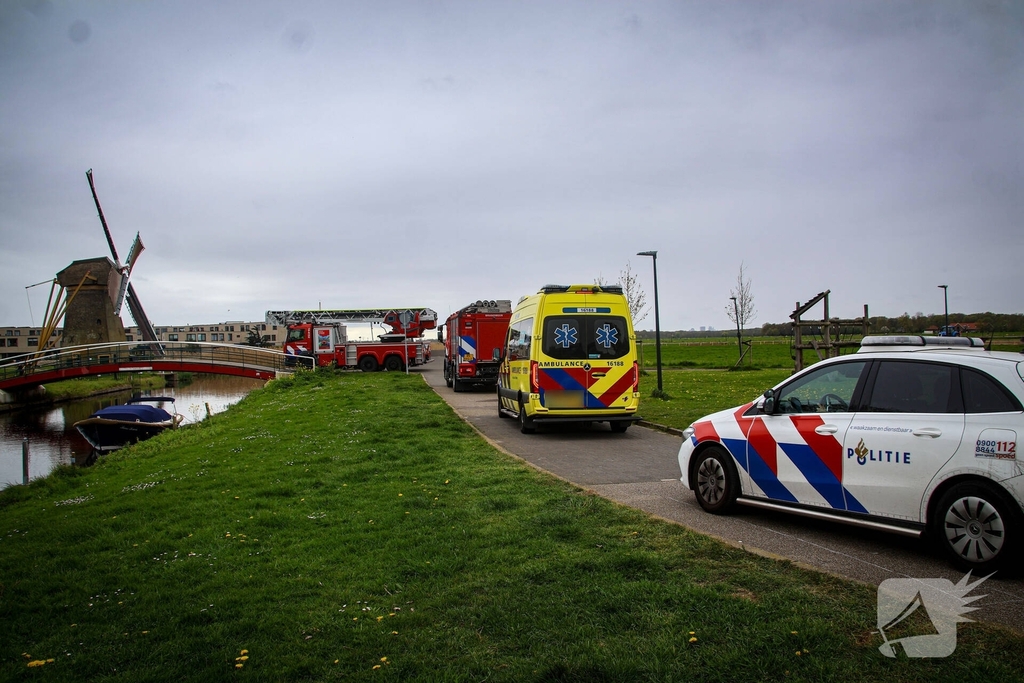 Te water geraakte scootmobiel door omstanders ontdekt