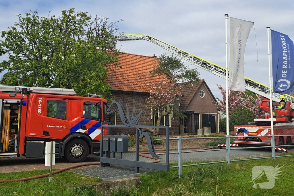Brand verwoest bovenverdieping woning
