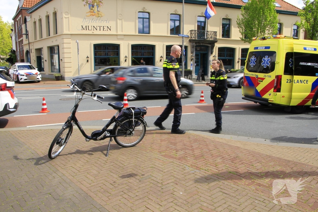 Fietser gewond na aanrijding met auto