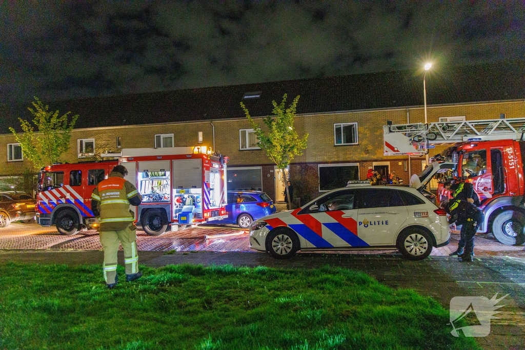 Woningbrand snel onder controle na middelbrand