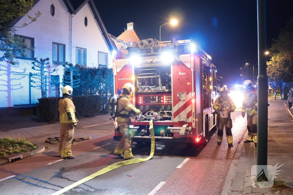 Grote brand verwoest opslagschuur