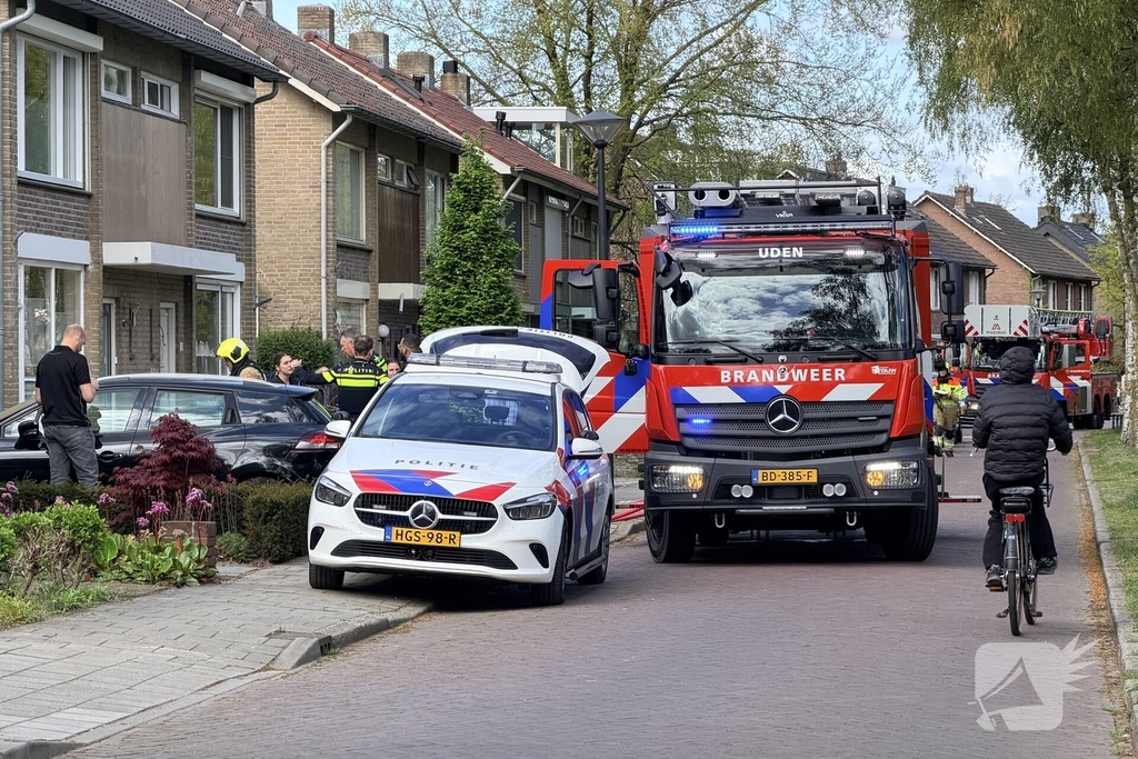 Buitenbrand slaat over naar schuurtje