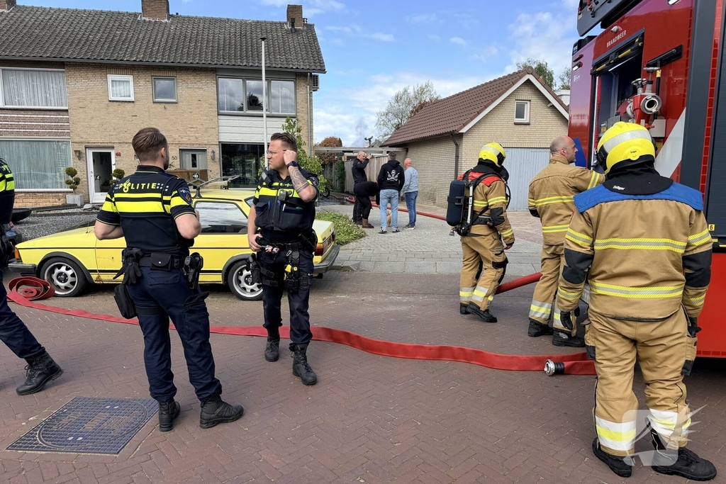 Buitenbrand slaat over naar schuurtje