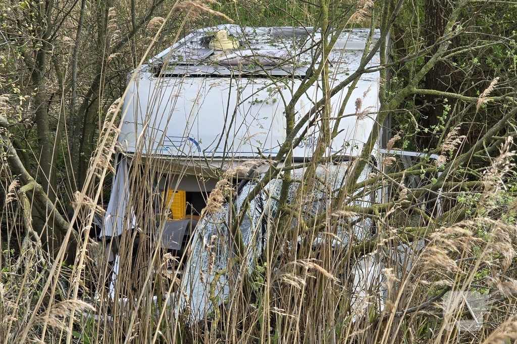 Ernstig ongeval met camper laat twee gewonden achter