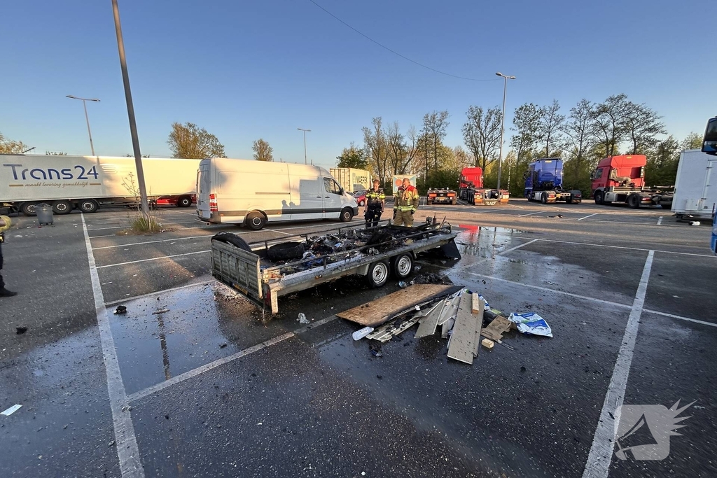 Brand in aanhangwagen geblust
